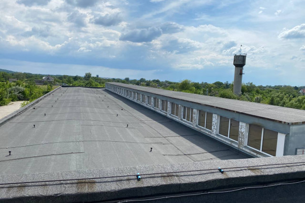 Продажа целостного имущественного комплекса 6 763 м2 в Полтавской области